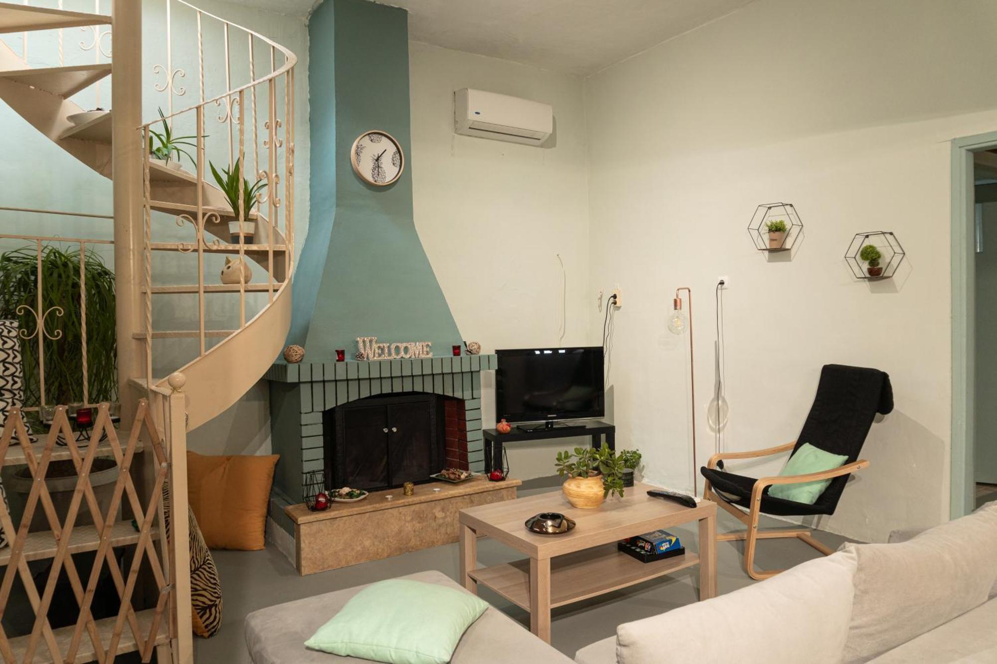 Nafpaktos Christine'S Houseヴィラ エクステリア 写真